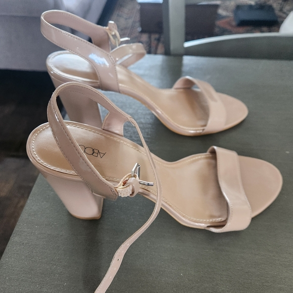 Abound Women's Nude Heeled Sandals - Picture 1 of 3